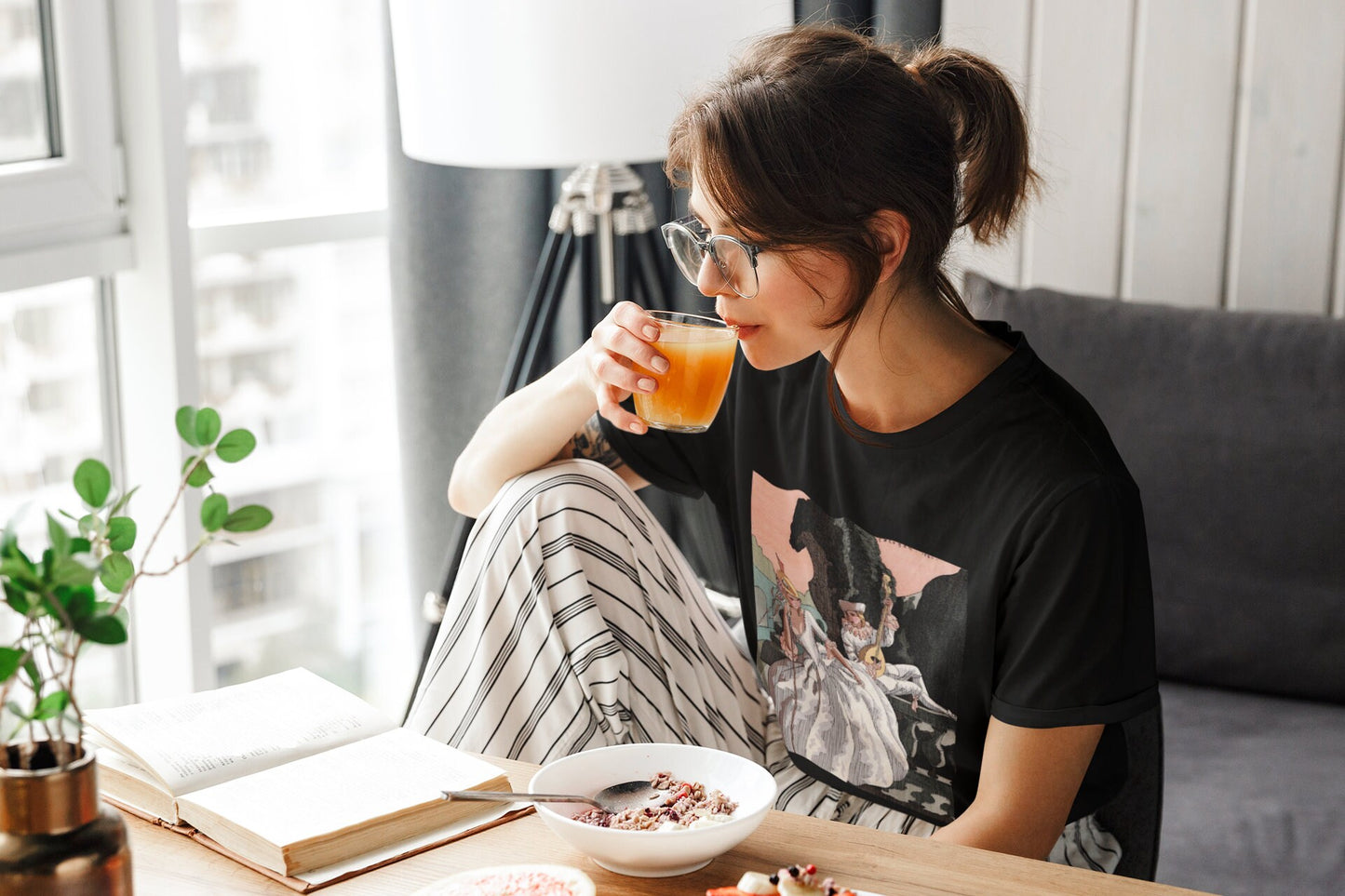 'Lady Being Serenaded' Graphic T-Shirt